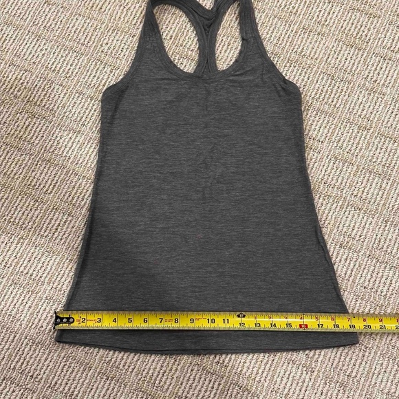 LULULEMON COOL RACERBACK TANK TOP SHIRT GRAY SIZE S-M REFLECTIVE SILKY FEEL - Picture 4 of 7